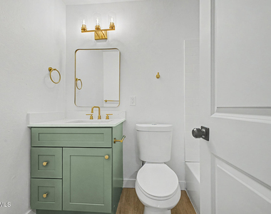 2223 S Mcclintock Drive - Photo Thumbnail 11