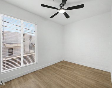 2223 S Mcclintock Drive - Photo Thumbnail 14