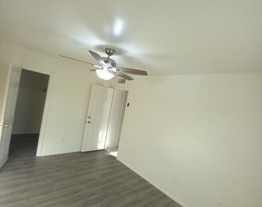 1338 E Encinas Avenue - Photo Thumbnail 8