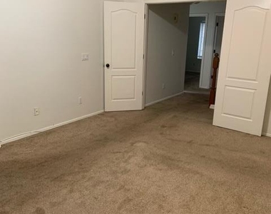 1338 E Encinas Avenue - Photo Thumbnail 16