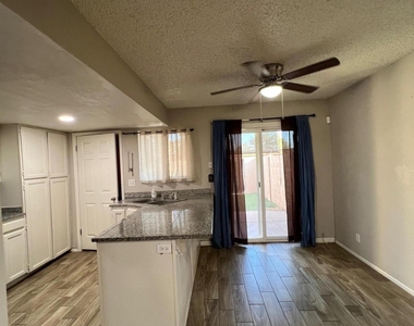 5819 N 59th Drive - Photo Thumbnail 18