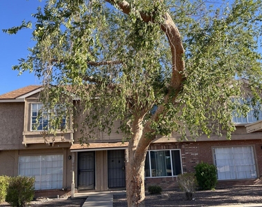 5819 N 59th Drive - Photo Thumbnail 16