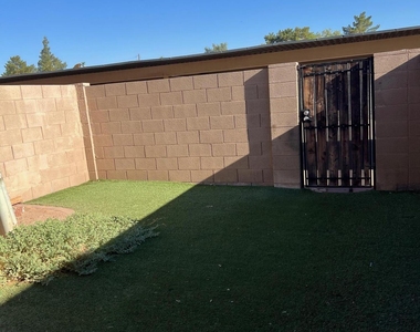 5819 N 59th Drive - Photo Thumbnail 14