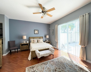 8262 Dominica Place - Photo Thumbnail 15