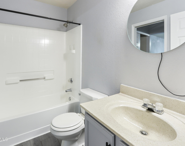 1331 W Baseline Road - Photo Thumbnail 15