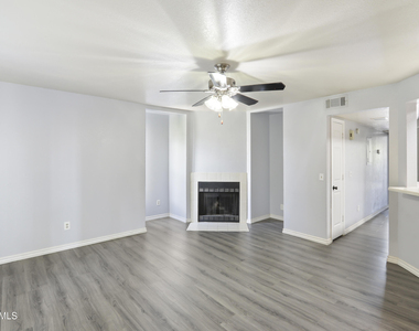 1331 W Baseline Road - Photo Thumbnail 12