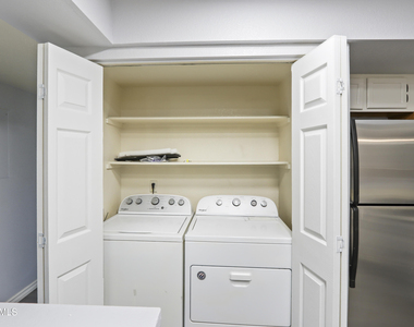 1331 W Baseline Road - Photo Thumbnail 11