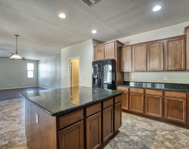 13718 N 150th Drive - Photo Thumbnail 24