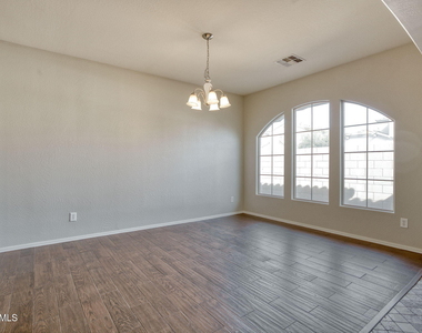 13718 N 150th Drive - Photo Thumbnail 11