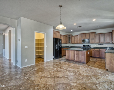 13718 N 150th Drive - Photo Thumbnail 20