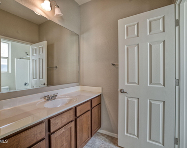 13718 N 150th Drive - Photo Thumbnail 28