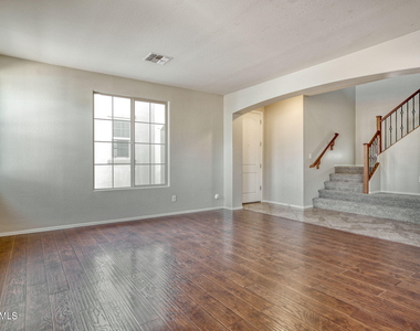 13718 N 150th Drive - Photo Thumbnail 7