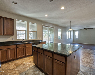 13718 N 150th Drive - Photo Thumbnail 23