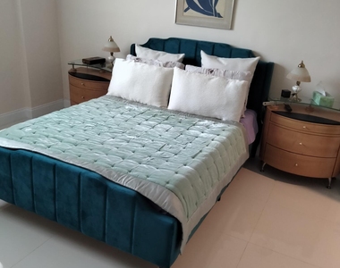 4250 Galt Ocean Drive - Photo Thumbnail 2