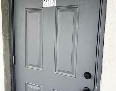 8060 N Colony Circle N - Photo Thumbnail 1
