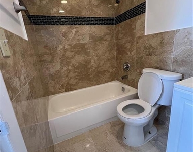 8060 N Colony Circle N - Photo Thumbnail 6