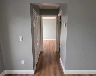 8092 Ambach Way - Photo Thumbnail 14