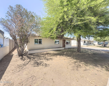 6532 N 19th Drive - Photo Thumbnail 2