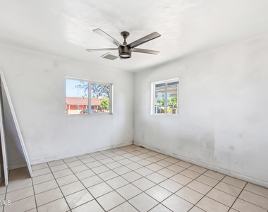 6532 N 19th Drive - Photo Thumbnail 12