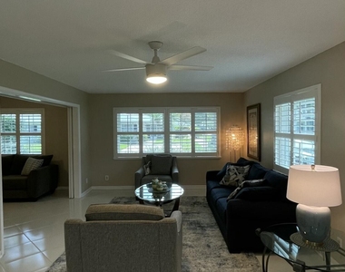 10140 S 44th Drive S - Photo Thumbnail 4