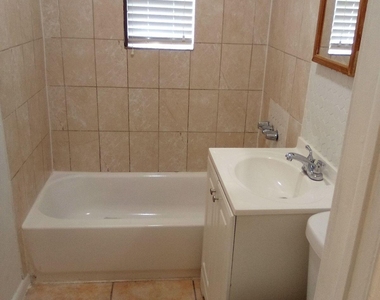10480 Sw 181st Terrace - Photo Thumbnail 4
