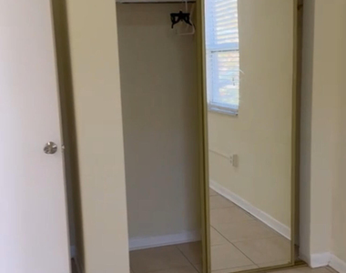 10480 Sw 181st Terrace - Photo Thumbnail 5