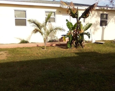10480 Sw 181st Terrace - Photo Thumbnail 1