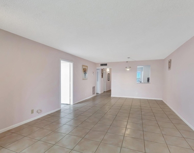 14623 Bonaire Boulevard - Photo Thumbnail 35