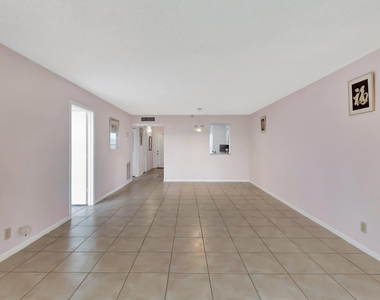 14623 Bonaire Boulevard - Photo Thumbnail 36