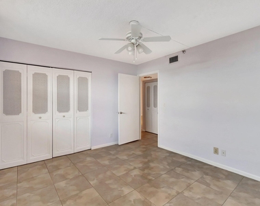 14623 Bonaire Boulevard - Photo Thumbnail 16