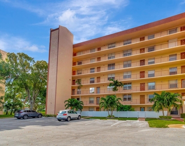 14623 Bonaire Boulevard - Photo Thumbnail 23