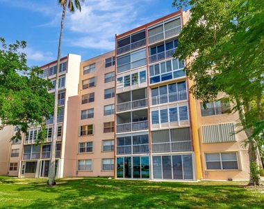 14623 Bonaire Boulevard - Photo Thumbnail 45