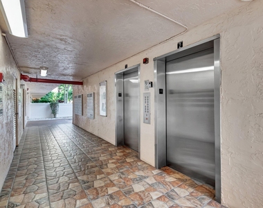 14623 Bonaire Boulevard - Photo Thumbnail 24