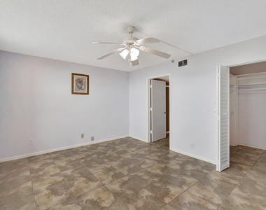 14623 Bonaire Boulevard - Photo Thumbnail 18