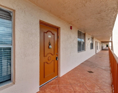 14623 Bonaire Boulevard - Photo Thumbnail 25