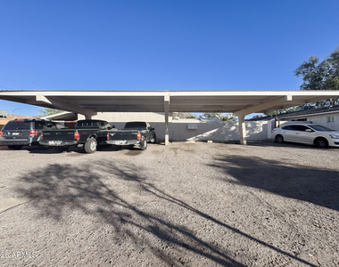 308 E Vogel Avenue - Photo Thumbnail 1