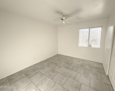 308 E Vogel Avenue - Photo Thumbnail 18