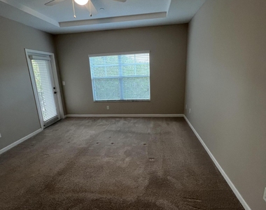 14404 Emerald Place Way - Photo Thumbnail 5