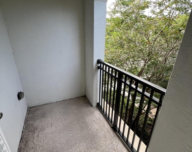 14404 Emerald Place Way - Photo Thumbnail 9