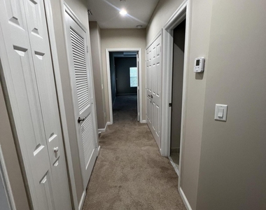 14404 Emerald Place Way - Photo Thumbnail 4
