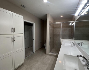 14404 Emerald Place Way - Photo Thumbnail 7