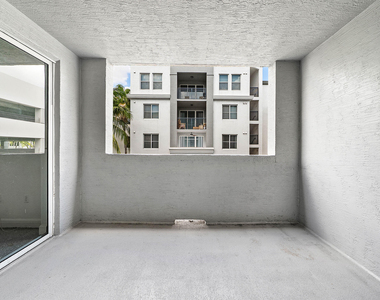 1660 Renaissance Commons Boulevard - Photo Thumbnail 11
