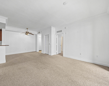 1660 Renaissance Commons Boulevard - Photo Thumbnail 9
