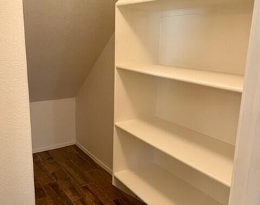 2401 E Rio Salado Parkway - Photo Thumbnail 4