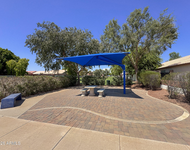 11595 W Holly Street - Photo Thumbnail 45