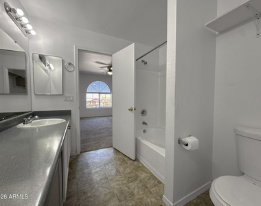 11595 W Holly Street - Photo Thumbnail 30