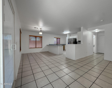 11595 W Holly Street - Photo Thumbnail 11