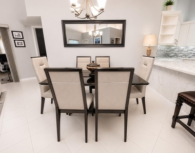 4214 Se Home Way - Photo Thumbnail 7
