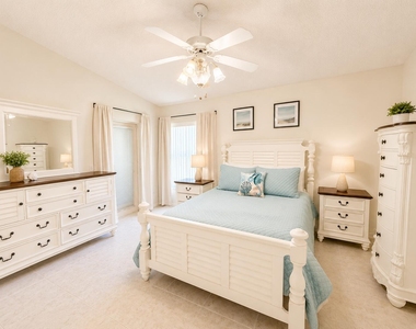 4214 Se Home Way - Photo Thumbnail 4