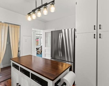 219 31st Street - Photo Thumbnail 5